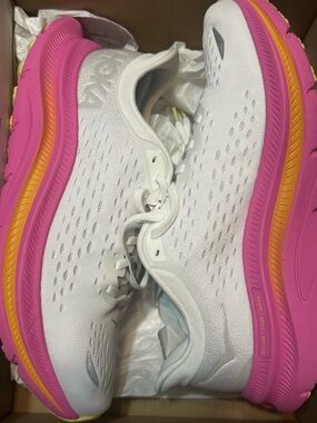 Hoka Kawana Shoes sz 10